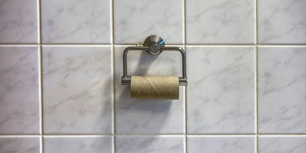 badezimmer-toilettenpapier-halter-leer.4952899-pixabay.1280x853